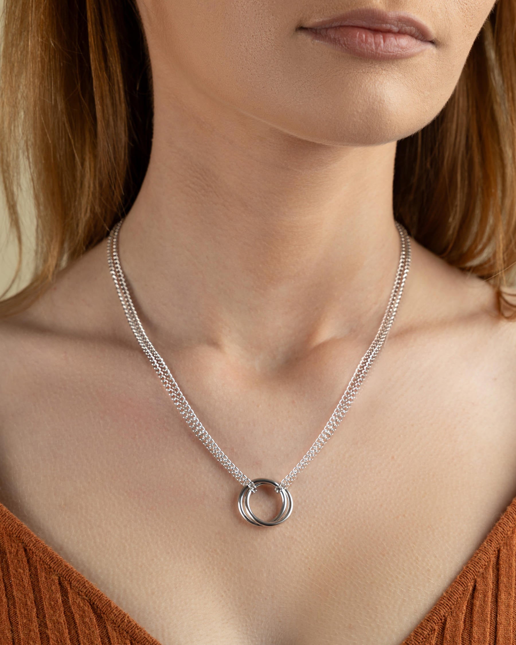 Silver Multi-Strand Circles Necklace – Modern Elegance with Versatile Style
