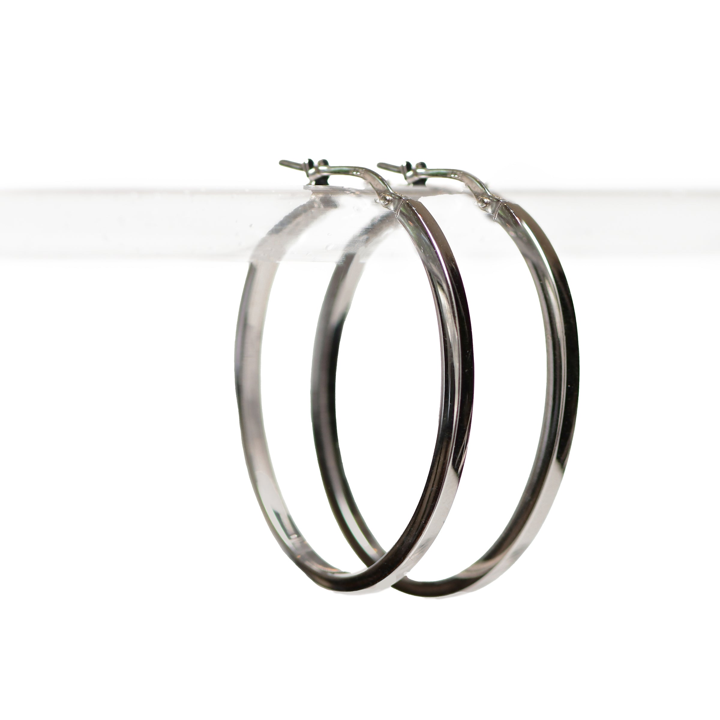 14K White Gold Oval Earrings
